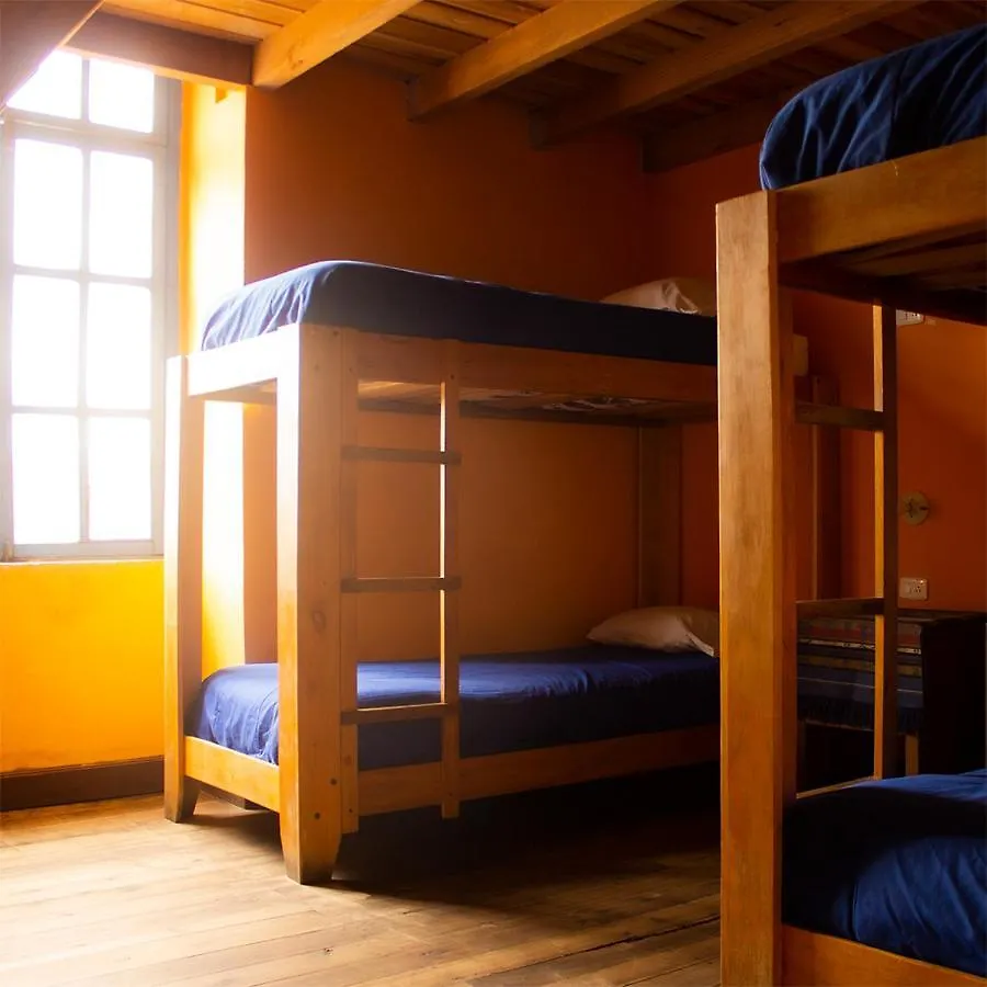 בית הארחה לטקונגה Hostal Cafe Tiana