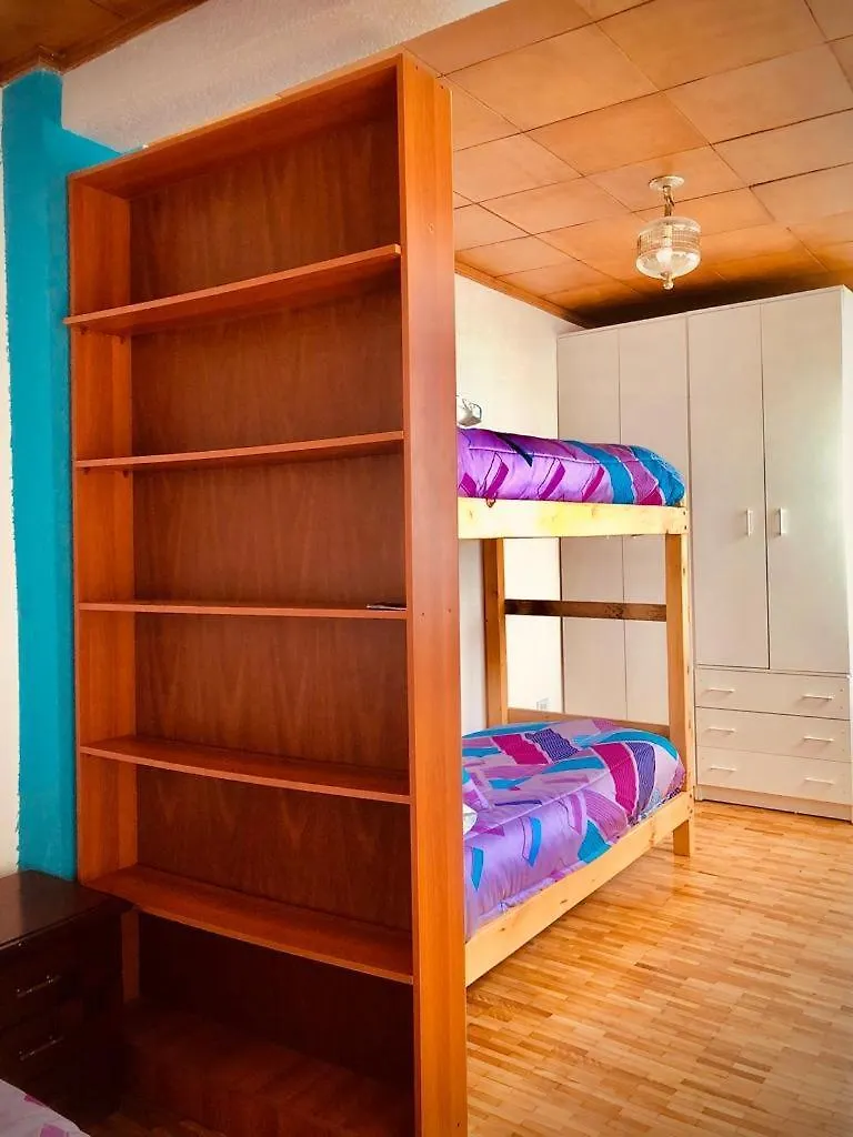 בית הארחה לטקונגה Hostal Cafe Tiana