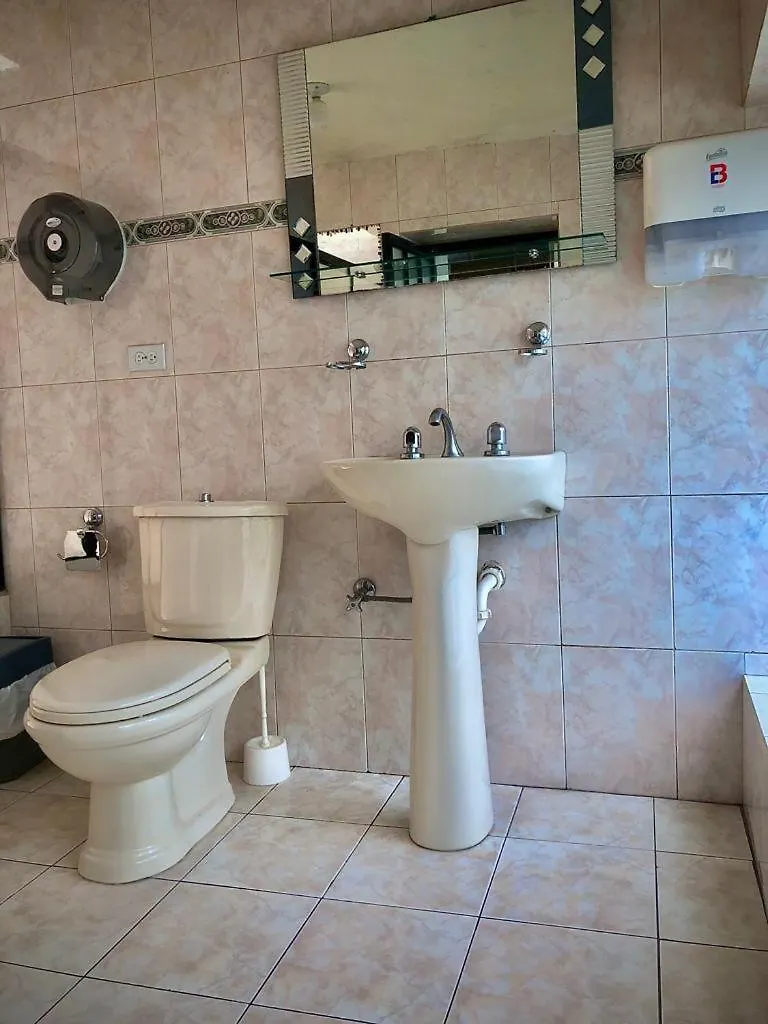 לטקונגה Hostal Cafe Tiana אקוודור