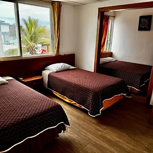 Muyuyo Pensión Puerto Ayora (Galapagos Islands)